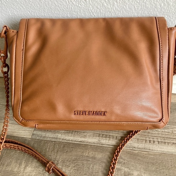 Steve Madden Trixy Pillow Crossbody Bag Purse - Picture 14 of 15